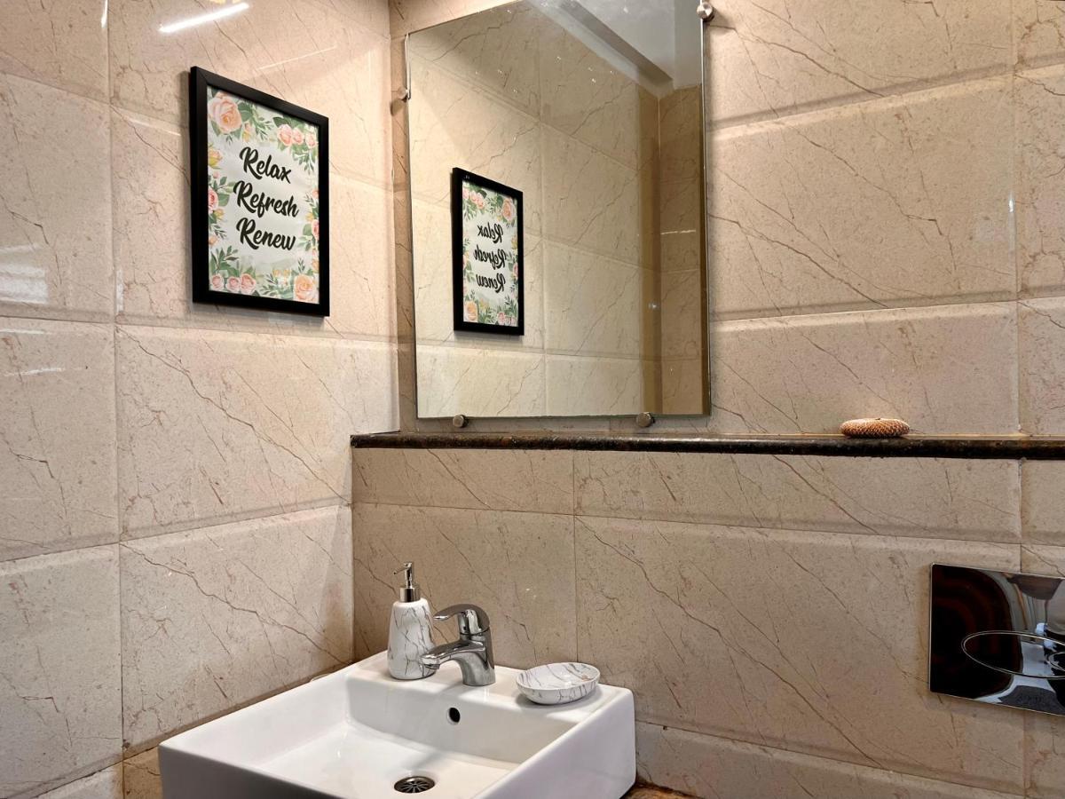 Luxurious Nirvana Apartments Вагатор Экстерьер фото