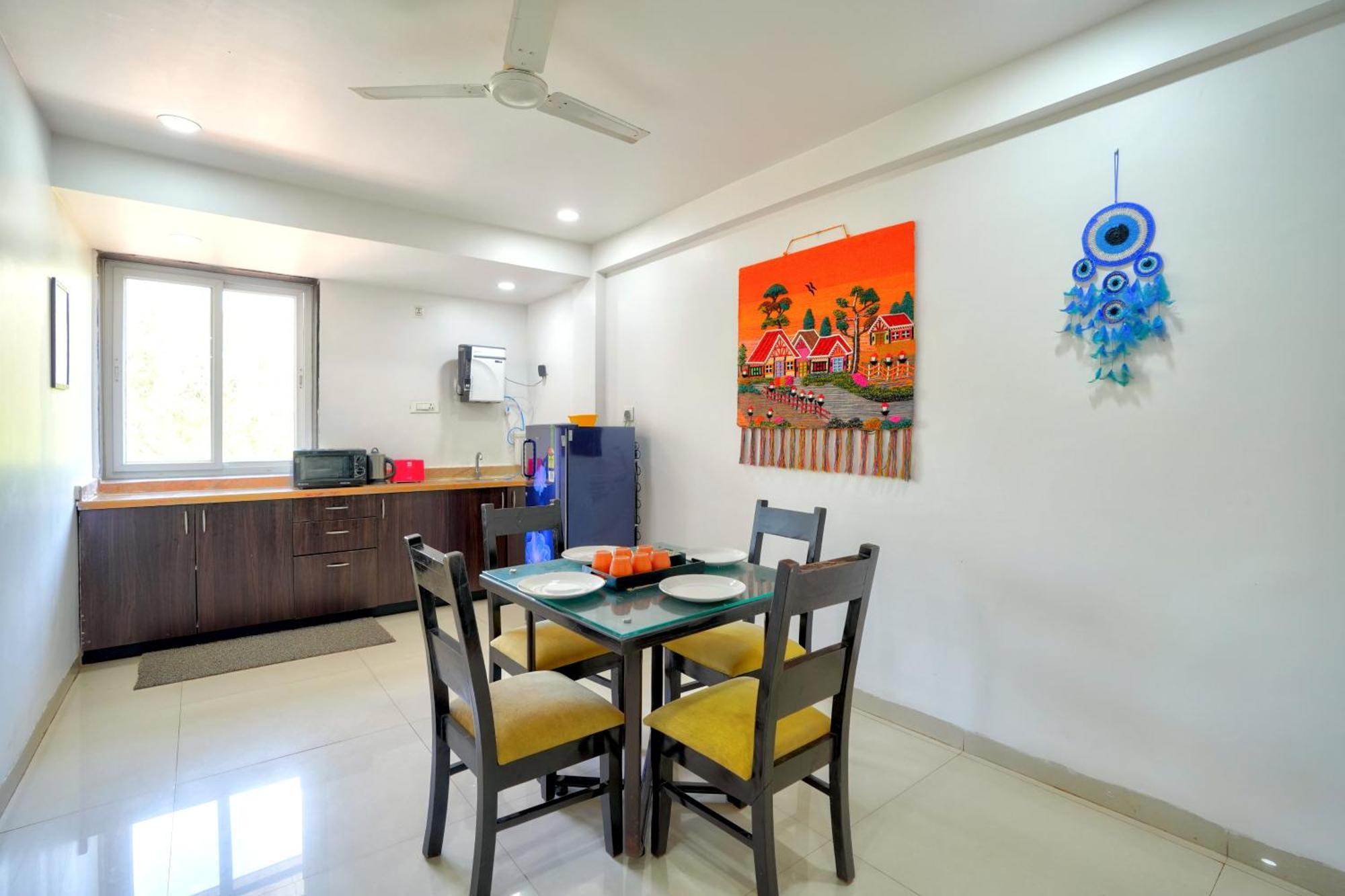 Luxurious Nirvana Apartments Вагатор Экстерьер фото