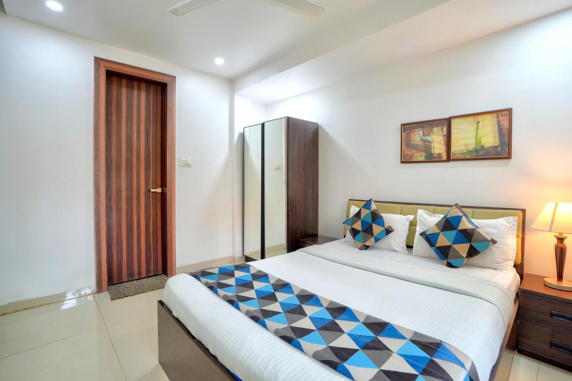 Luxurious Nirvana Apartments Вагатор Экстерьер фото