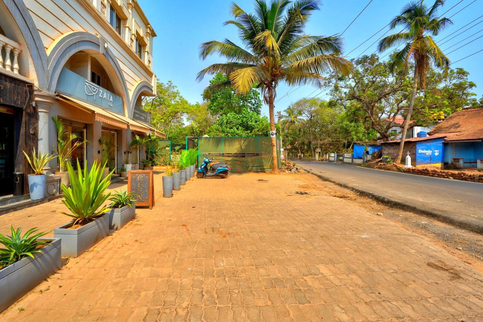Luxurious Nirvana Apartments Вагатор Экстерьер фото