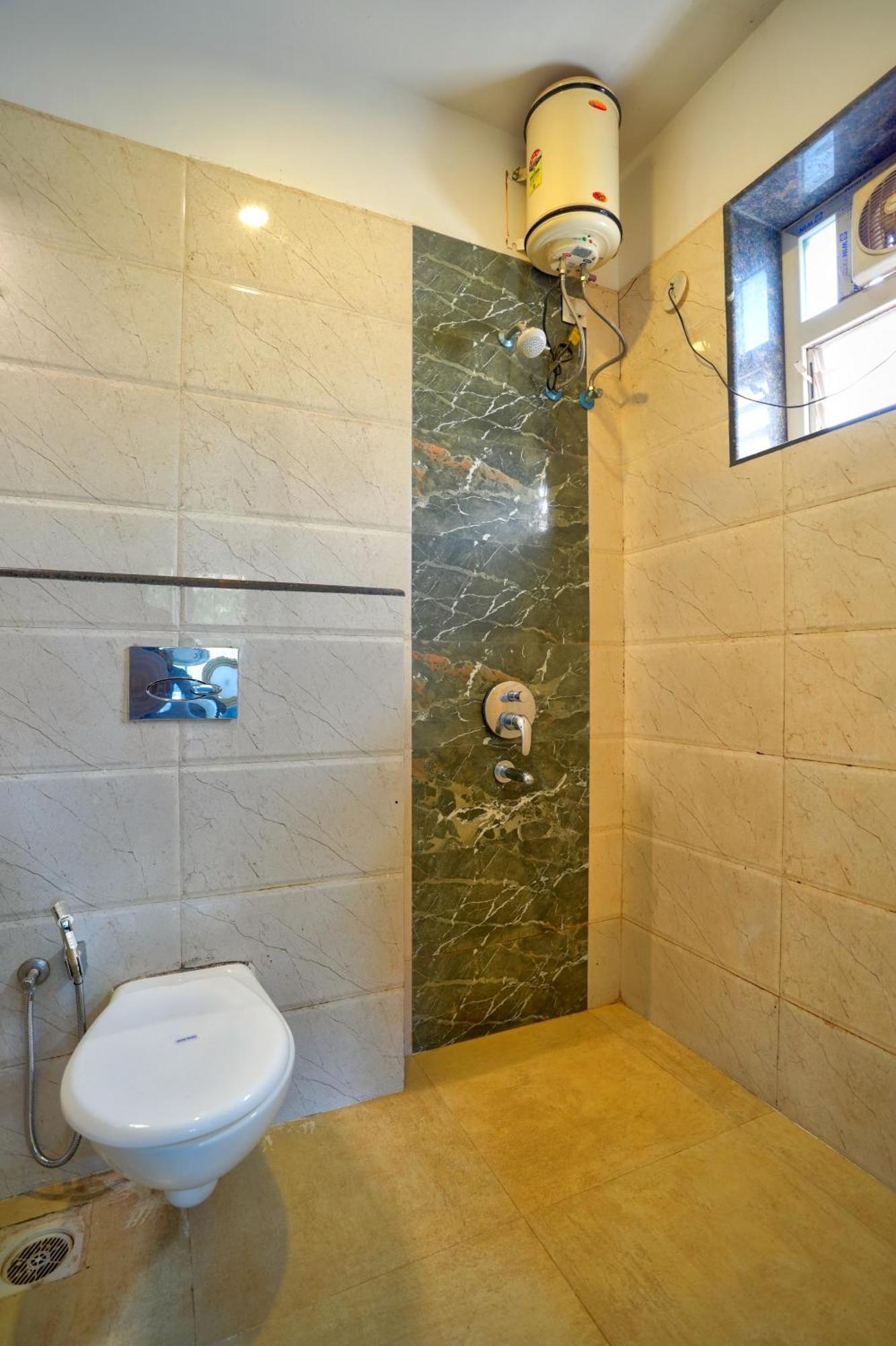 Luxurious Nirvana Apartments Вагатор Экстерьер фото